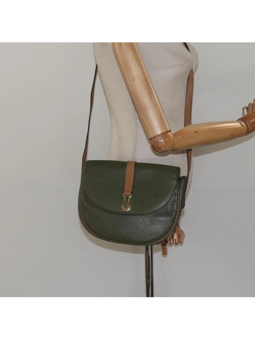$310 TODAY Authentic Dior Olive Green Leather Crossbody Bag with Tan Trim - Picture 10 of 10